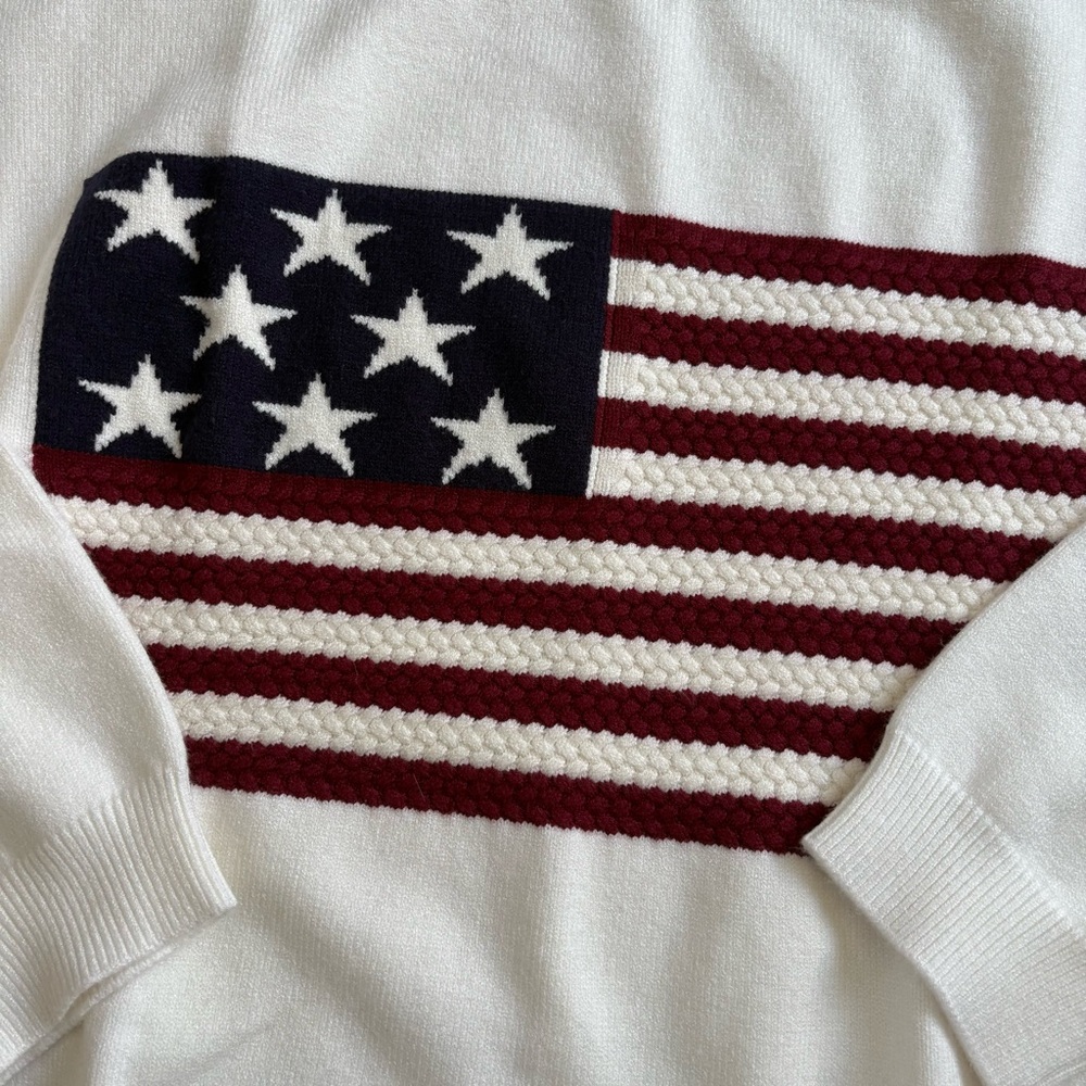 New Pink Lily Women's Crew Neck Sweater - White with American Flag Small - Picture 3 of 5